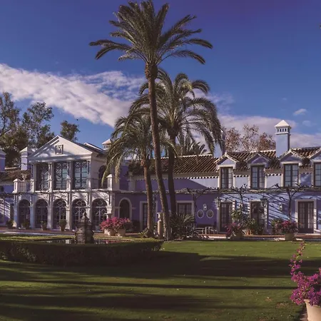 Anantara & Marbella Benahavis Villa *